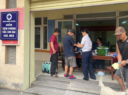 Phường Yên Hòa triển khai tiêm phòng vắc xin Dại cho đàn chó, mèo trên địa bàn phường 