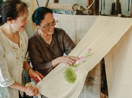 Độc đáo sản phẩm OCOP lụa tơ sen Mỹ Đức