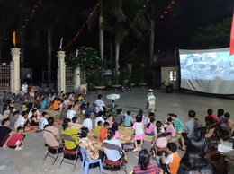 Vân Đình tổ chức chiếu phim lưu động phục vụ nhân dân, hướng tới kỷ niệm các ngày lễ lớn của đất nước trong năm 2026