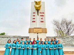 CÁN BỘ, HỘI VIÊN PHỤ NỮ XÃ NGỌC HỒI HỌC TẬP TRUYỀN THỐNG GẮN VỚI RA MẮT MÔ HÌNH XÂY DỰNG DI TÍCH LỊCH SỬ KIỂU MẪU