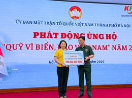 UB MTTQ xã Kiều Phú trao số tiền 200 triệu đồng ủng hộ Quỹ 