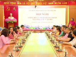 UBND XÃ THANH TRÌ CÔNG BỐ VÀ TRAO QUYẾT ĐỊNH VỀ CÔNG TÁC CÁN BỘ