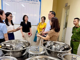 Xã Thượng Phúc kiểm tra an toàn thực phẩm tại Trường Mầm non Dũng Tiến