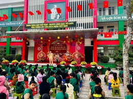 Phường Long Biên tăng cường tuyên truyền, nâng cao ý thức chấp hành trật tự an toàn giao thông