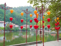 Phó Chủ tịch UBND xã Quốc Oai kiểm tra, đôn đốc công tác chuẩn bị Lễ hội Chùa Thầy năm 2026