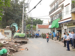 UBND xã Gia Lâm tổ chức cưỡng chế giải tỏa các công trình vi phạm tại thôn Dương Đá và Dương Đanh