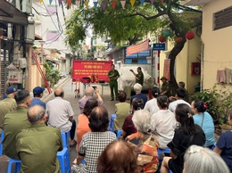 Phường Tương Mai tổ chức thực tập phương án chữa cháy, cứu nạn cứu hộ tại Tổ dân phố số 6