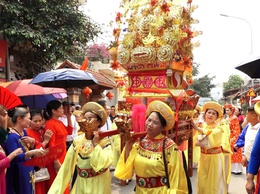 Nghi thức tiếp nhận mã - điểm nhấn văn hóa tâm linh tại Lễ hội Bình Đà