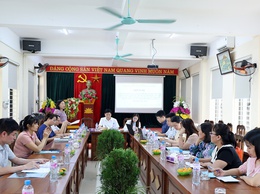 Đảng ủy xã làm việc với trường Tiểu học Tân Tiến và trường mầm non Tân Tiến về công tác lãnh đạo, chỉ đạo thực hiện về chính sách miễn giảm học phí