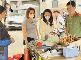 Tăng cường kiểm soát an toàn thực phẩm trong và xung quanh cổng trường học trên địa bàn phường Đống Đa