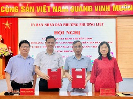 PHƯƠNG LIỆT: CHUYỂN GIAO HỘI NGƯỜI CAO TUỔI VÀ HỘI CHỮ THẬP ĐỎ VỀ ỦY BAN MTTQ VIỆT NAM PHƯỜNG