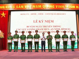 Công an xã Hoài Đức có 77 cá nhân được khen thưởng nhân kỷ niệm 80 năm truyền thống của lực lượng Tham mưu, An ninh, Hình sự, QLHC về TTXH và Tài chính Công an nhân dân