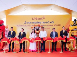 LÃNH ĐẠO PHƯỜNG SƠN TÂY DỰ LỄ KHAI TRƯƠNG TRỤ SỞ MỚI LPBANK SƠN TÂY – KHẲNG ĐỊNH VAI TRÒ ĐỒNG HÀNH CÙNG DOANH NGHIỆP