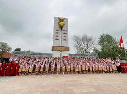 LỄ KẾT NẠP ĐỘI VIÊN TẠI DI TÍCH LỊCH SỬ QUỐC GIA BA MŨI TÊN ĐỒNG