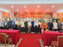 Gặp mặt đoàn người có công và thân nhân liệt sĩ đi điều dưỡng