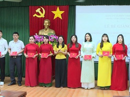 Lễ bế giảng lớp bồi dưỡng lý luận chính trị dành cho đảng viên mới khóa I năm 2026