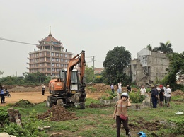 Thôn Hải Bối đẩy nhanh di chuyển mộ phục vụ giải phóng mặt bằng Dự án Thành phố Thông minh