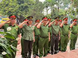 Công an phường Cầu giấy tổ chức dâng hương tưởng niệm các anh hùng liệt sỹ