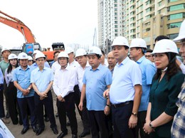 ĐỒNG CHÍ BÍ THƯ THÀNH ỦY HÀ NỘI KIỂM TRA THỰC ĐỊA DỰ ÁN ĐƯỜNG VÀNH ĐAI 2.5 QUA ĐỊA BÀN PHƯỜNG CẦU GIẤY