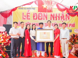 Nhà thờ họ Đỗ Hữu thôn Ngọc Than đón nhận Bằng xếp hạng di tích kiến trúc lịch sử cấp thành phố