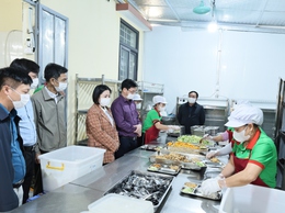 Quảng Bị tăng cường kiểm tra, giám sát bữa ăn bán trú cho học sinh