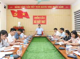 Thường trực UBND xã Bất Bạt làm việc với Trung tâm Dịch vụ Tổng hợp xã về các nhiệm vụ trọng tâm năm 2026