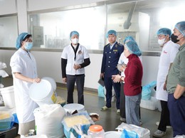 Tăng cường kiểm tra liên ngành, siết chặt kỷ cương an toàn thực phẩm tại Quang Minh