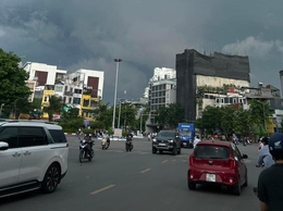 Ngày 17/4/2026, ảnh hưởng của không khí lạnh cuối mùa, Hà Nội có lúc có mưa rào và dông