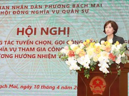 Phường Bạch Mai khen thưởng thành tích trong công tác tuyển quân