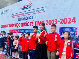 CÔ GIÁO NGÔ KIM HUỆ- TẤM GƯƠNG TIÊU BIỂU TRONG SỰ NGHIỆP GIÁO DỤC TẠI XÃ PHÚC THỊNH