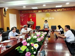 Đồng chí Vũ Thị Thành làm việc với Thường trực HĐND và cơ quan chuyên trách phường Bồ Đề