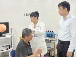 Trạm Y tế xã Sóc Sơn chung tay chăm sóc sức khỏe người khuyết tật