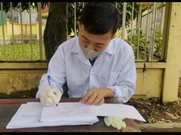 PHÚ XUYÊN: TRIỂN KHAI TIÊM VẮC XIN PHÒNG DẠI CHO ĐÀN CHÓ, MÈO VÀ TIÊM PHÒNG VẮC XIN CHO ĐÀN GIA SÚC, GIA CẦM