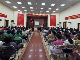 Phường Hoàng Liệt tổ chức Hội nghị tập huấn giám sát an toàn thực phẩm và hướng dẫn quy trình xét nghiệm nhanh an toàn thực phẩm cho Tổ giám sát cộng đồng, các cơ sở giáo dục trên địa bàn phường Hoàng Liệt năm 2026