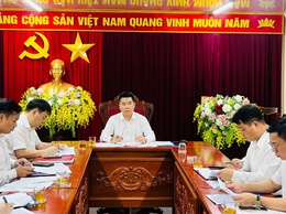 Chiều 20/4/2026, UBND xã tổ chức hội nghị nhằm thống nhất lịch công tác tuần, đánh giá tình hình thu phí cho thuê ki-ốt tại các chợ và triển khai các biện pháp truy thu ngân sách nhà nước.