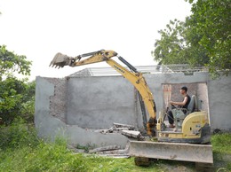 Thanh Oai quyết liệt cưỡng chế, phá dỡ các công trình xây dựng vi phạm trên đất công