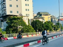 Ngày 21/4/2026, Hà Nội: nhiều mây, sáng có mưa nhỏ vài nơi, trưa chiều giảm mây, trời nắng; đêm không mưa