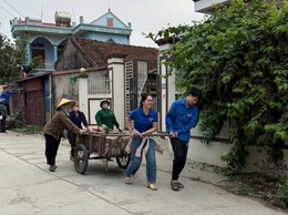 Ban Quản lý Dự án và Đầu tư hạ tầng phối hợp với các tổ chức chính trị - xã hội hỗ trợ các hộ dân thực hiện tháo dỡ công trình