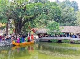 ĐẶC SẮC HÁT QUAN HỌ TRÊN THUYỀN RỒNG TẠI HỒ LONG TRÌ – DẤU ẤN VĂN HÓA TRUYỀN THỐNG TRONG LỄ HỘI CHÙA THẦY 2026