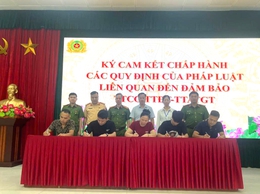 Công an phường Phú Lương tăng cường tuyên truyền, ký cam kết chấp hành pháp luật về trật tự đô thị