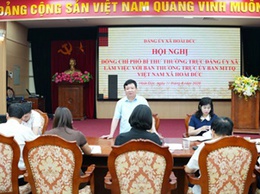Đồng chí Trần Văn Nghĩa - Phó Bí thư Thường trực Đảng ủy xã làm việc với UB MTTQ Việt Nam xã Hoài Đức