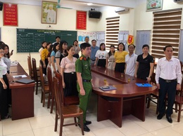 Đồng chí Nguyễn Hữu Thìn, Uỷ viên BTV, PCT UBND xã dự trực tuyến Cầu truyền hình đặc biệt mang tên “Tiết học Gen Z”