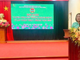 Hội Nông dân xã tổ chức tập huấn kỹ thuật sản xuất rau hữu cơ