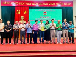 Hội Nông dân xã: Ra mắt Chi hội trồng rau hữu cơ