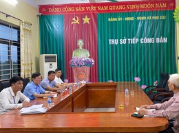 Bí thư Đảng ủy - Chủ tịch HĐND xã Phú Cát tiếp công dân định kỳ tháng 4 năm 2026