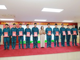 Phường Dương Nội kết nạp 86 chiến sỹ dân quân năm nhất