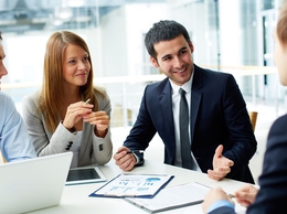 Hà Nội áp dụng “làn xanh” cho 6 thủ tục hành chính về lao động nước ngoài, rút ngắn mạnh thời gian xử lý