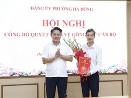 Phường Hà Đông công bố các quyết định về công tác cán bộ