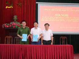 Hội nghị ký kết kế hoạch phối hợp giữa Công an xã với Trạm Y tế