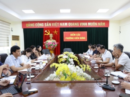 Ban Văn hóa - Xã hội HĐND phường Kiến Hưng khảo sát công tác bảo đảm an toàn thực phẩm trên địa bàn